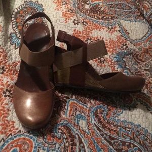 OTBT Tan and Brown Wedges